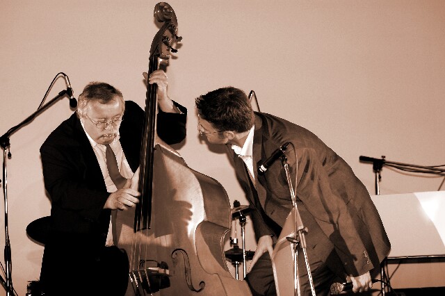 min 2006 12 15 beaune boogie 253 sepia